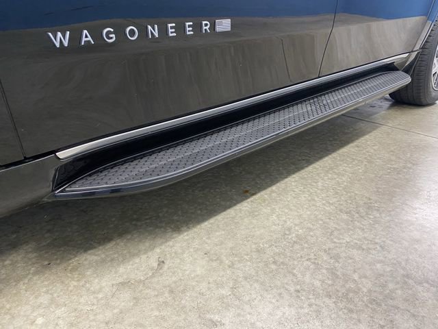 Used 2023 Jeep Wagoneer L Series III w/ Preferred Equipment Group image 43