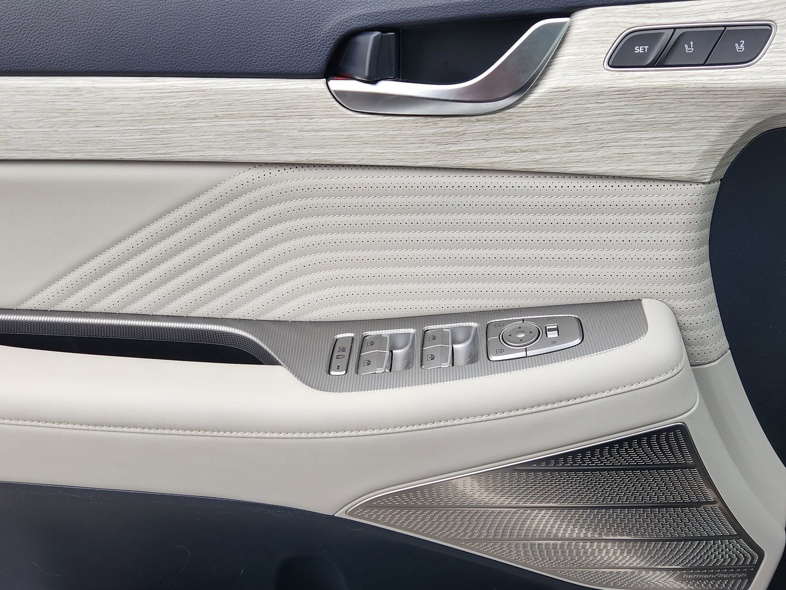 Used 2023 Hyundai Palisade Calligraphy image 27