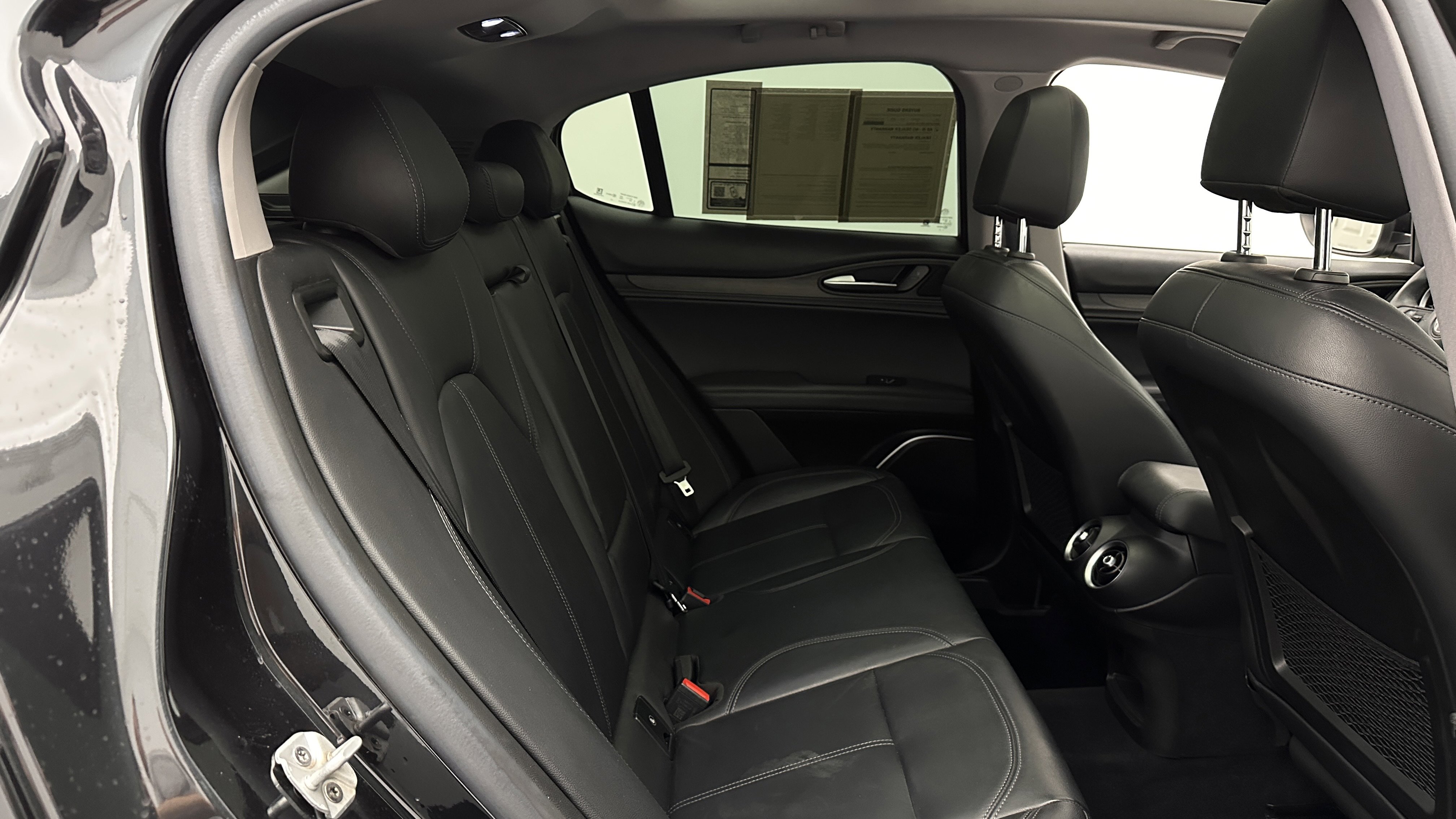 Used 2018 Alfa Romeo Stelvio Ti image 34
