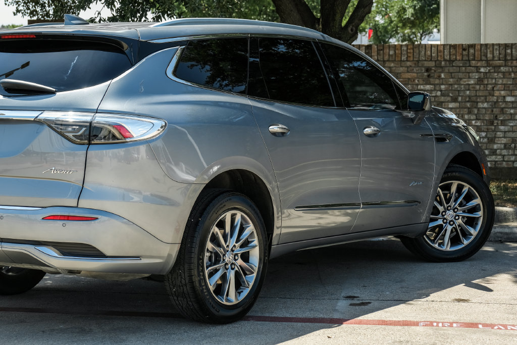 Used 2024 Buick Enclave Avenir w/ Avenir Technology Package FWD image 18