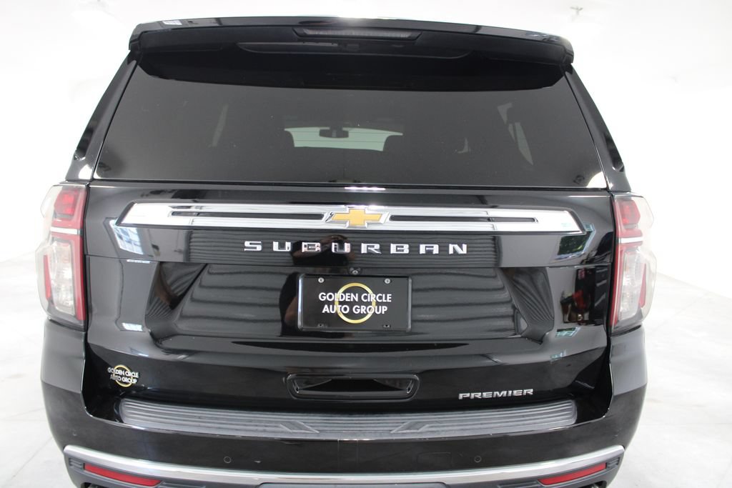 Used 2022 Chevrolet Suburban Premier RWD image 9