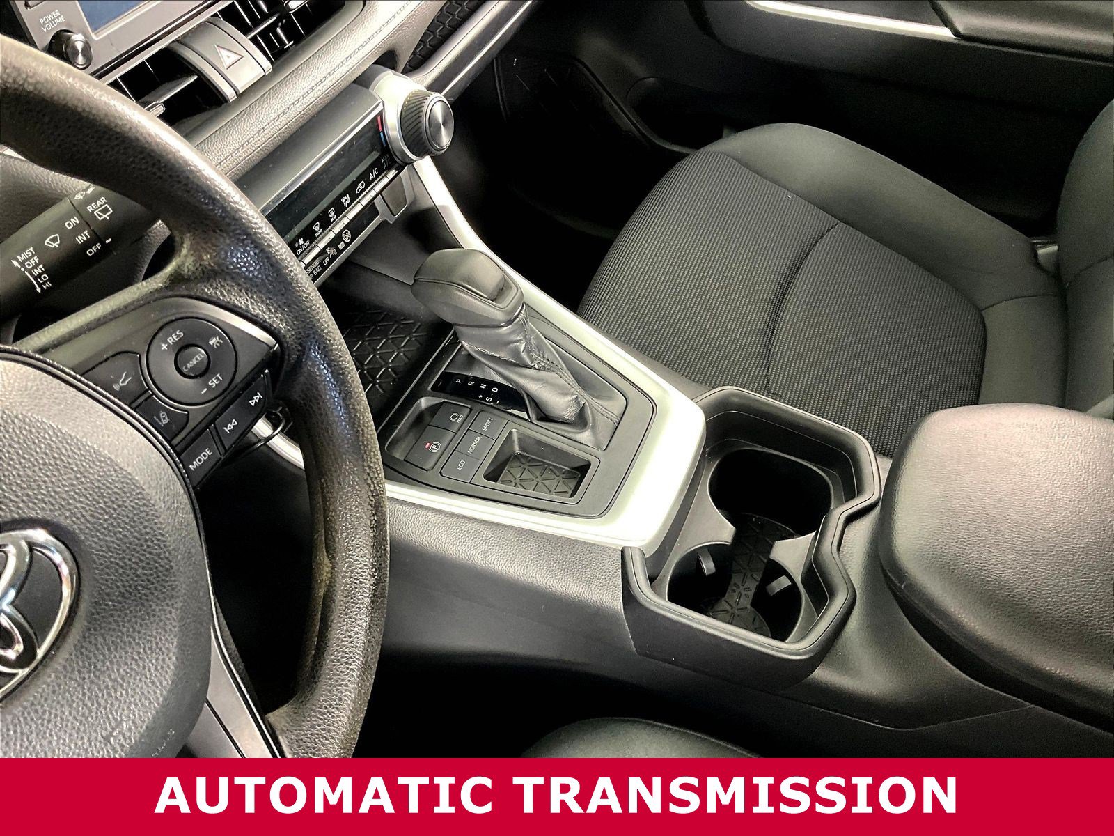 Used 2019 Toyota RAV4 LE w/ Carpet Mat Package FWD image 16