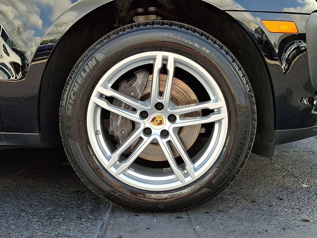 Certified 2026 Porsche Macan AWD/4WD image 12