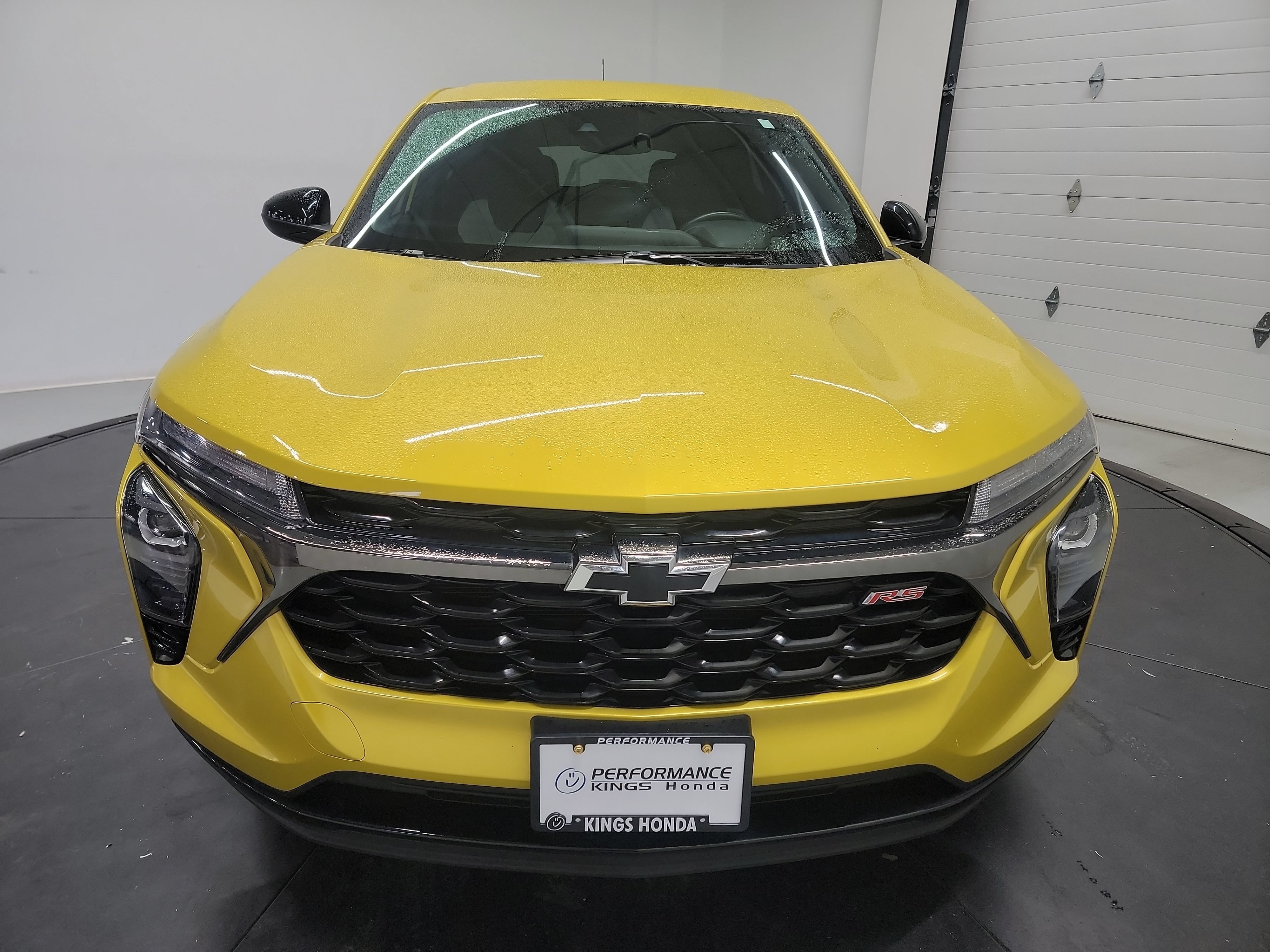 Used 2024 Chevrolet Trax RS w/ Driver Confidence Package FWD image 2