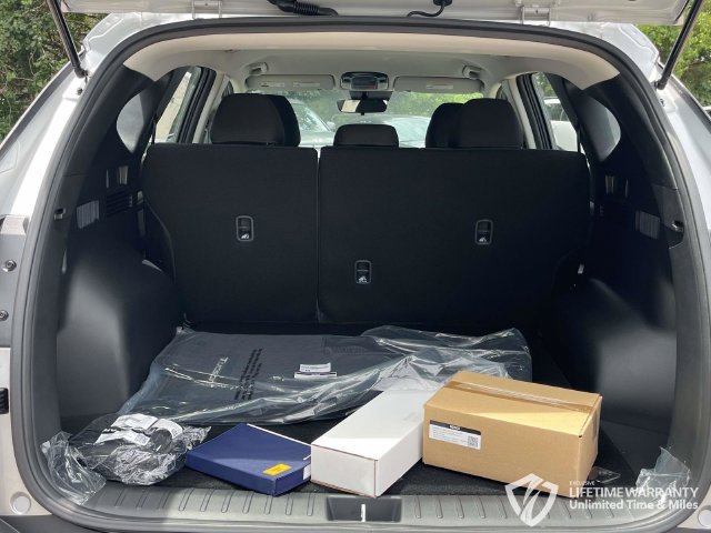 New 2026 Hyundai Tucson SE w/ Tow & Go Package FWD image 17