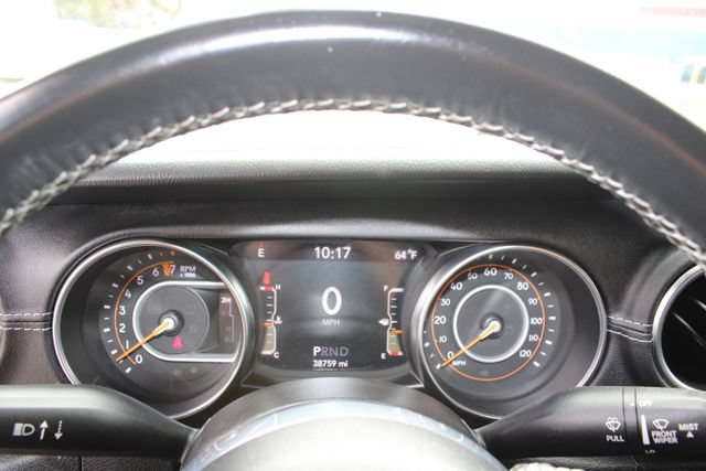 Used 2022 Jeep Wrangler Unlimited Sahara AWD/4WD image 20