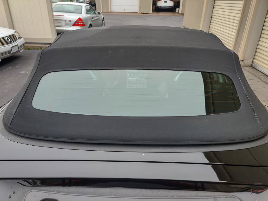 Used 2006 Chrysler Crossfire Limited RWD image 23