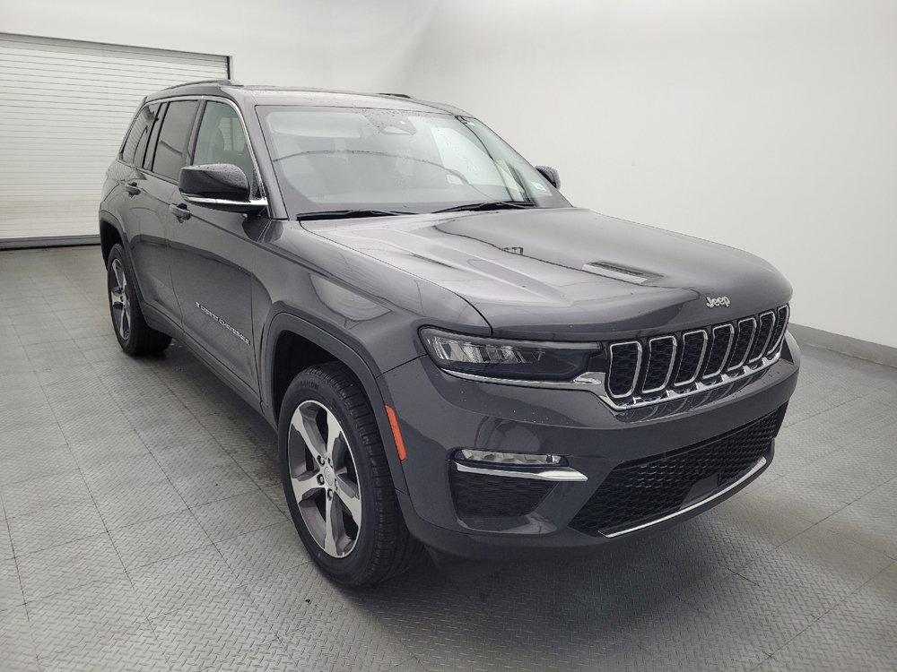Used 2023 Jeep Grand Cherokee Limited AWD/4WD image 13