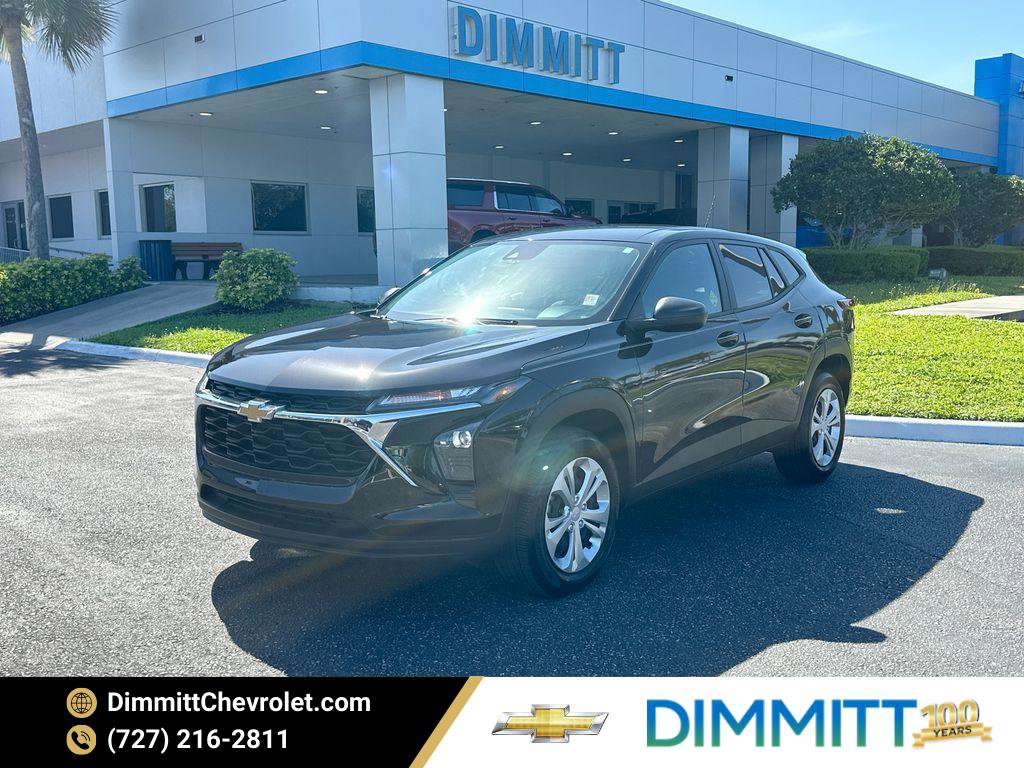 Used 2024 Chevrolet Trax LS image 1