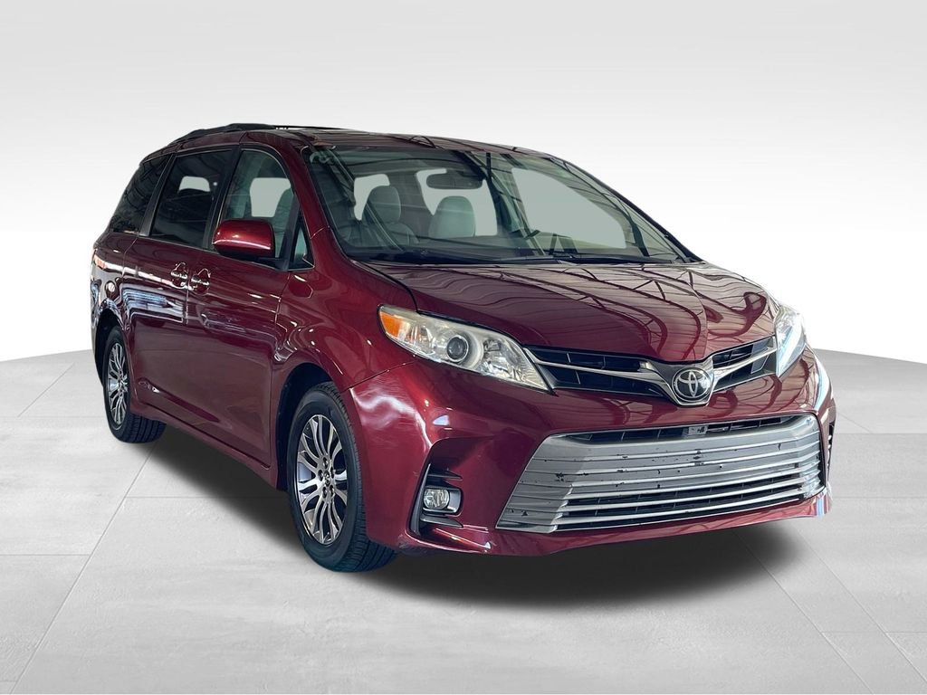 Used 2019 Toyota Sienna XLE