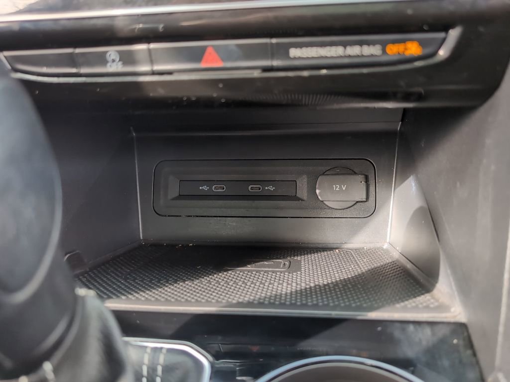 Used 2023 Volkswagen Atlas SEL R-Line image 26