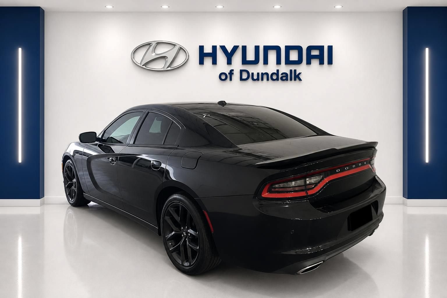 Used 2023 Dodge Charger SXT w/ Blacktop Package RWD image 2