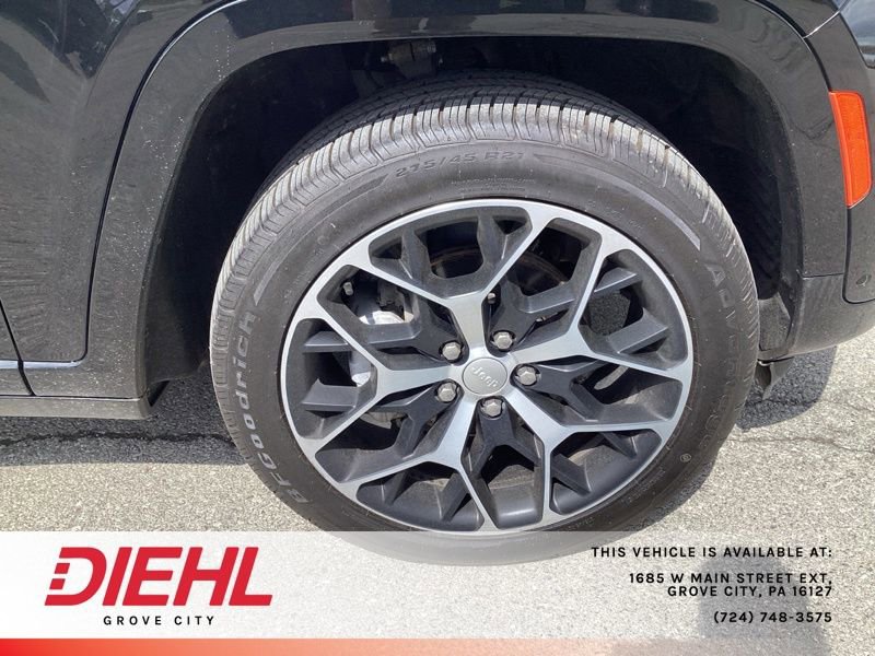 Used 2023 Jeep Grand Cherokee Summit AWD/4WD image 9
