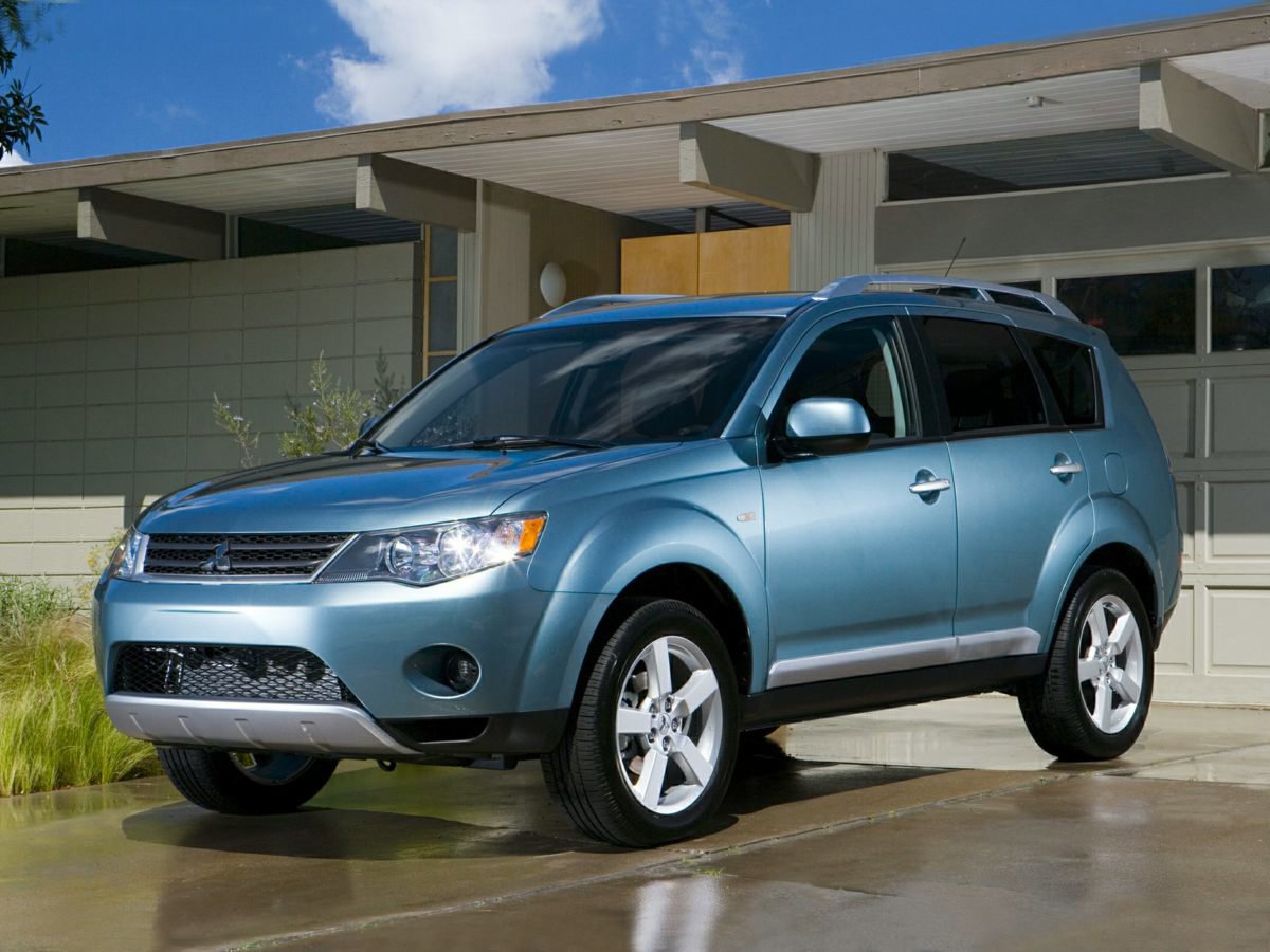 Used 2008 Mitsubishi Outlander XLS FWD image 1