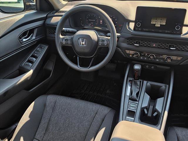 Used 2025 Honda Accord SE image 19