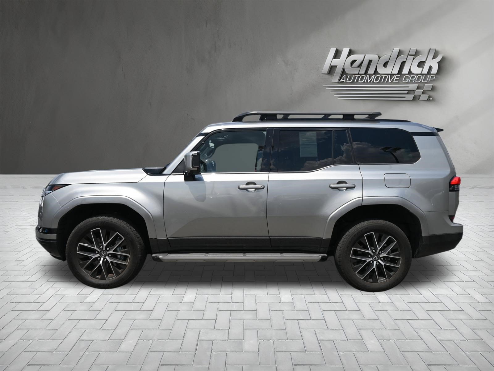 Used 2024 Lexus GX 550 w/ Accessory Package (Z1) AWD/4WD image 9