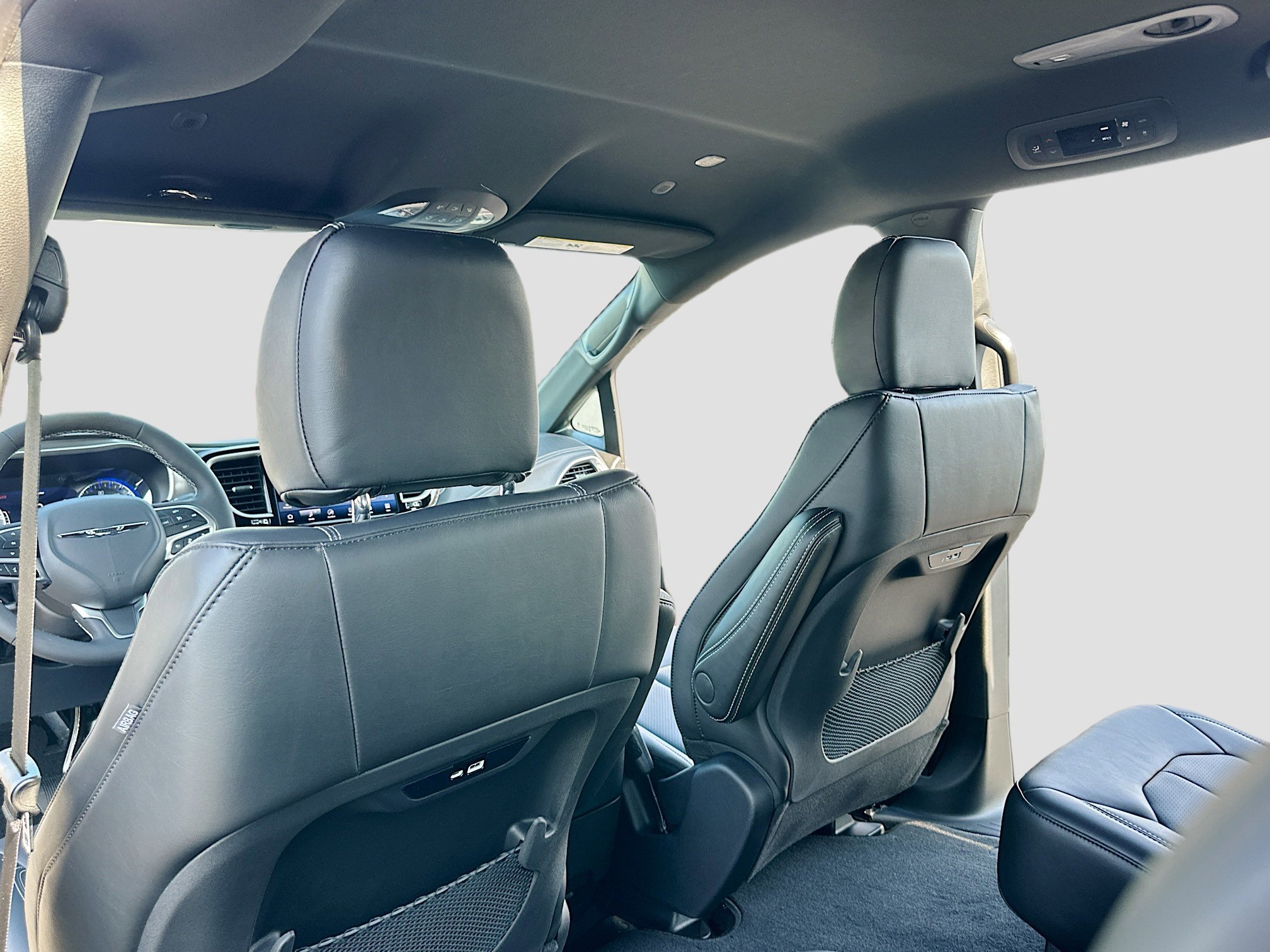 New 2026 Chrysler Pacifica Select image 6