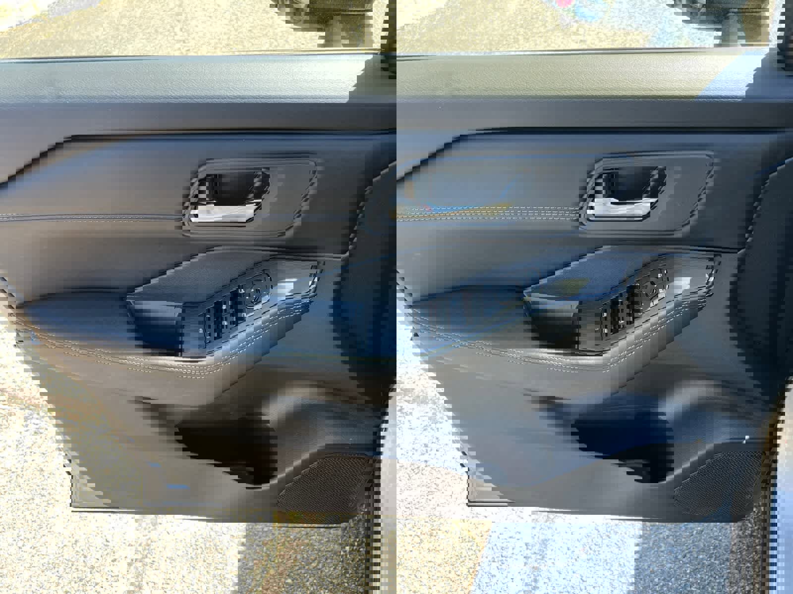 Certified 2024 Nissan Rogue SV w/ SV Premium Package image 13