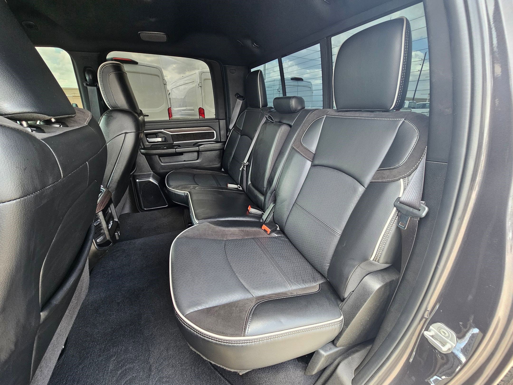 Used 2025 RAM 2500 Laramie image 28