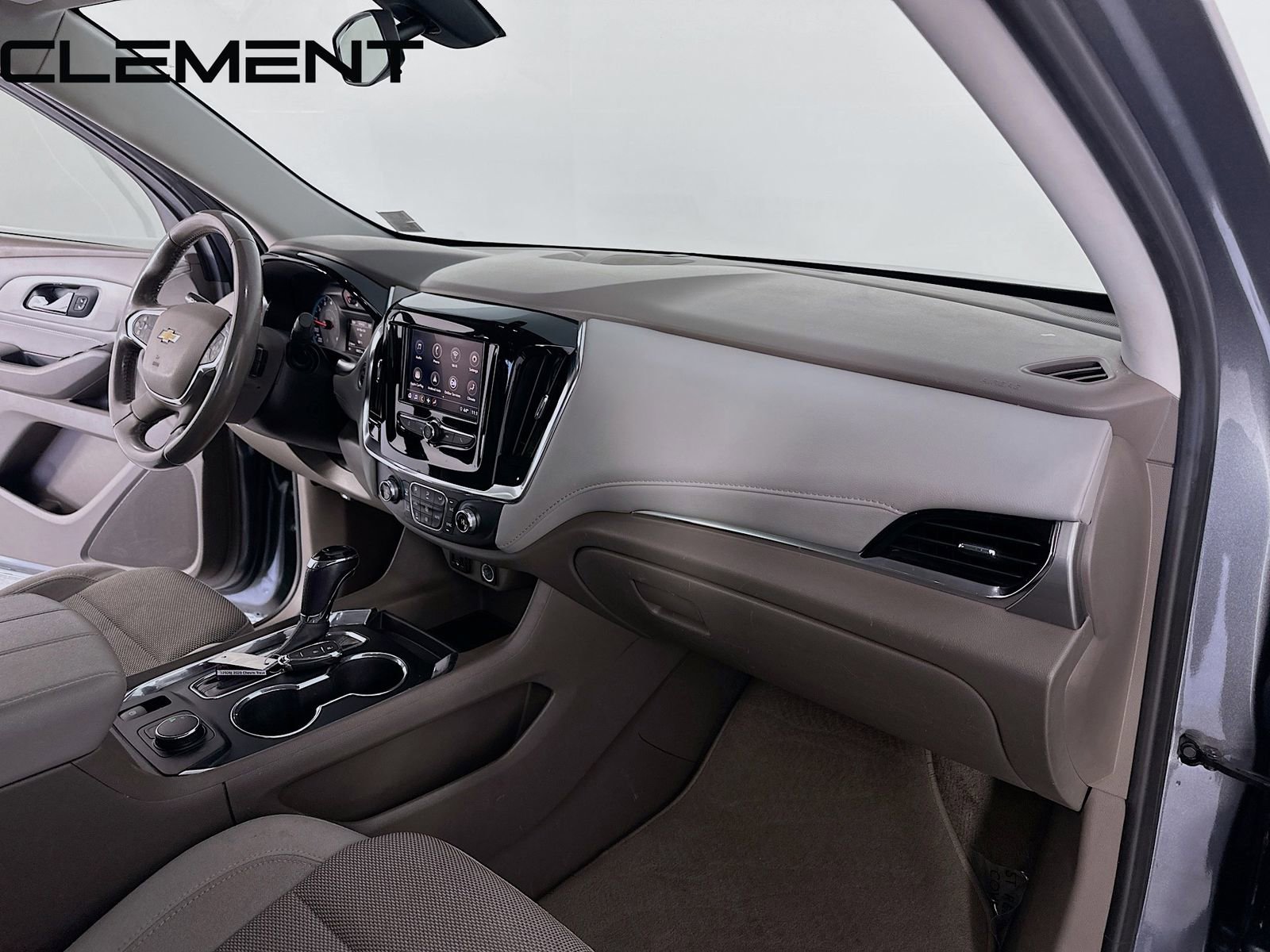 Used 2020 Chevrolet Traverse LT image 35