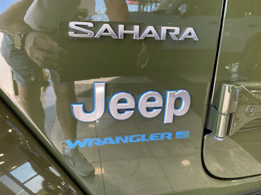 Used 2023 Jeep Wrangler Unlimited Sahara w/ Cold Weather Group AWD/4WD image 23