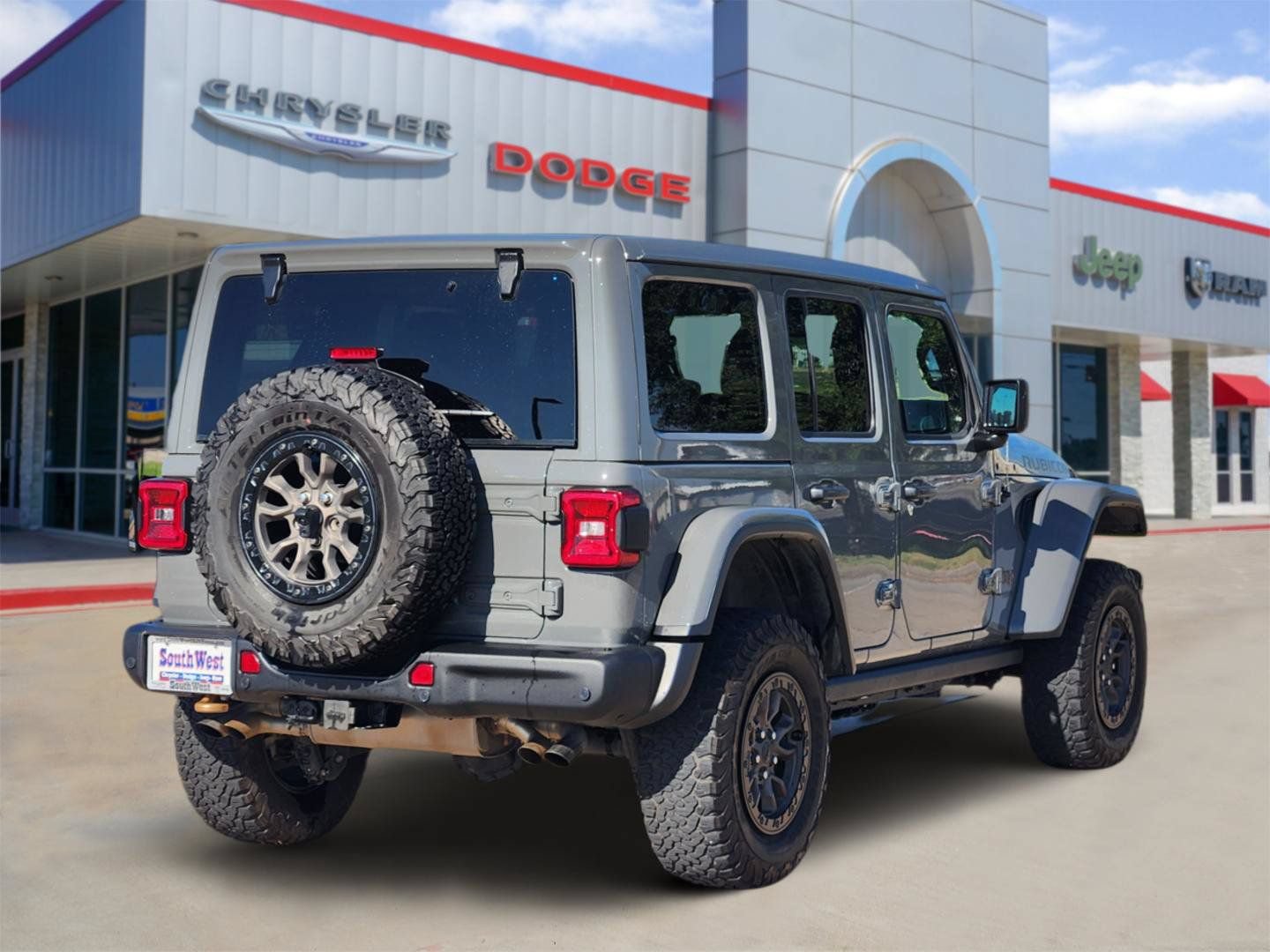Used 2021 Jeep Wrangler Unlimited Rubicon w/ Trailer Tow Package AWD/4WD image 5