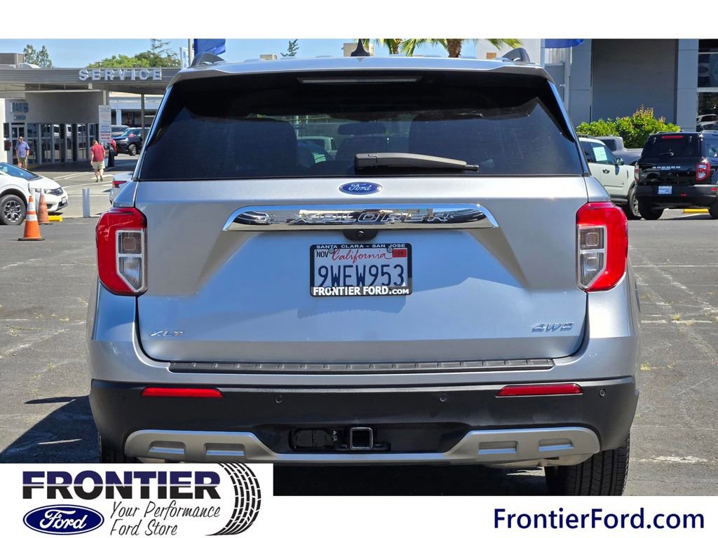 Used 2024 Ford Explorer XLT w/ Equipment Group 202A image 6