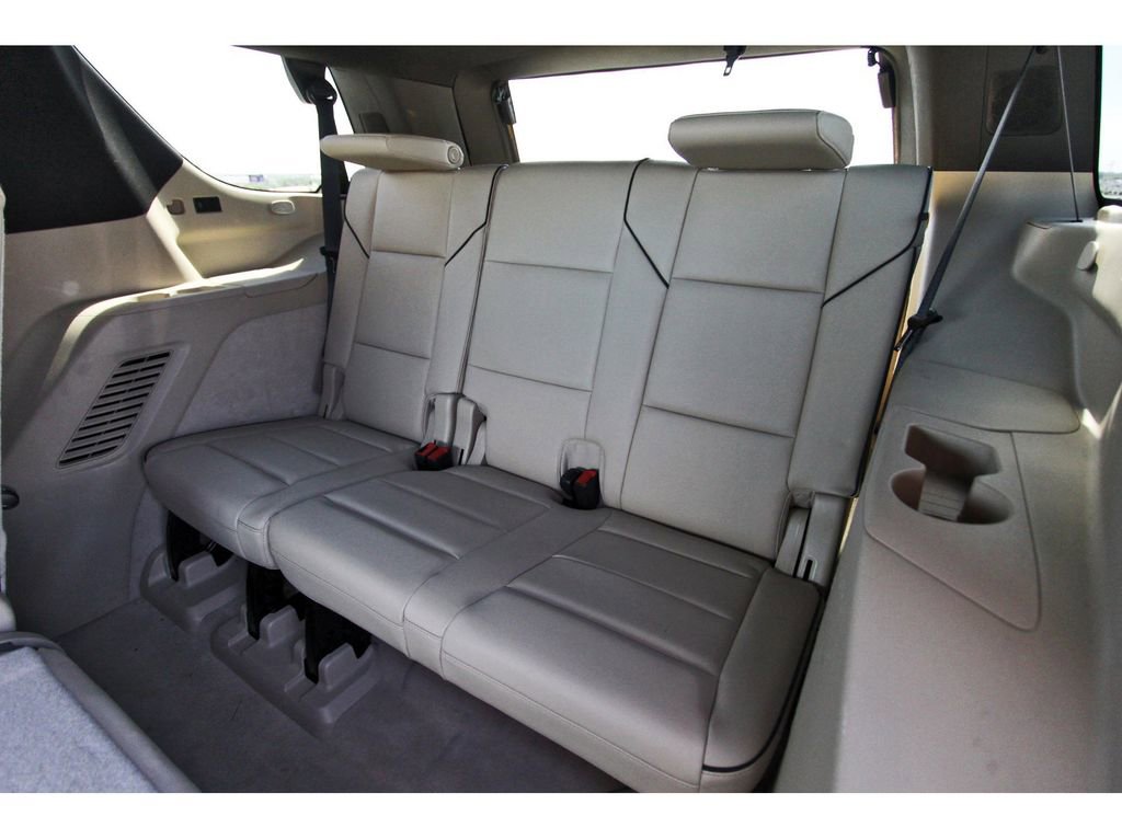 Used 2021 Cadillac Escalade Premium Luxury image 13