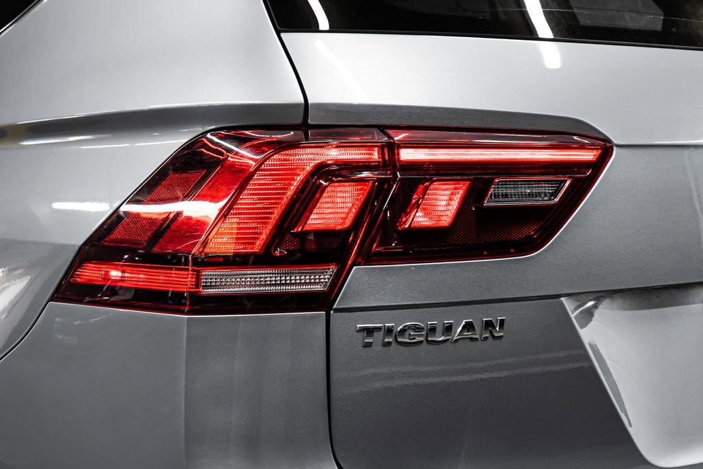 Used 2021 Volkswagen Tiguan S image 14