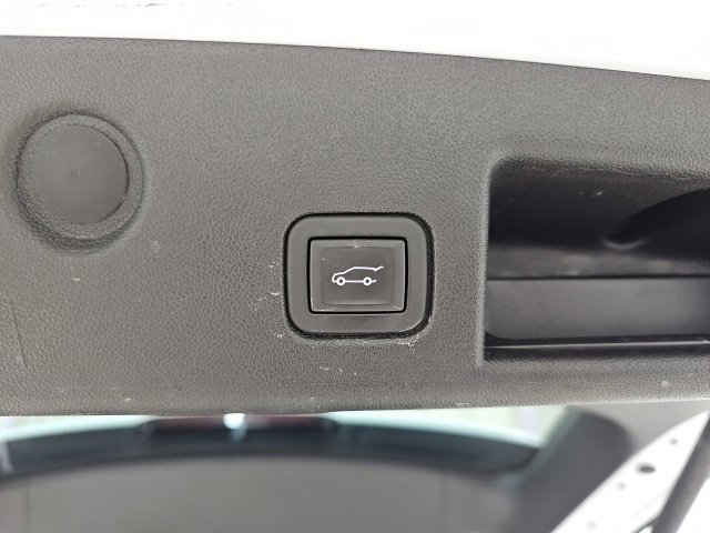 Used 2024 Chevrolet Equinox LT image 10