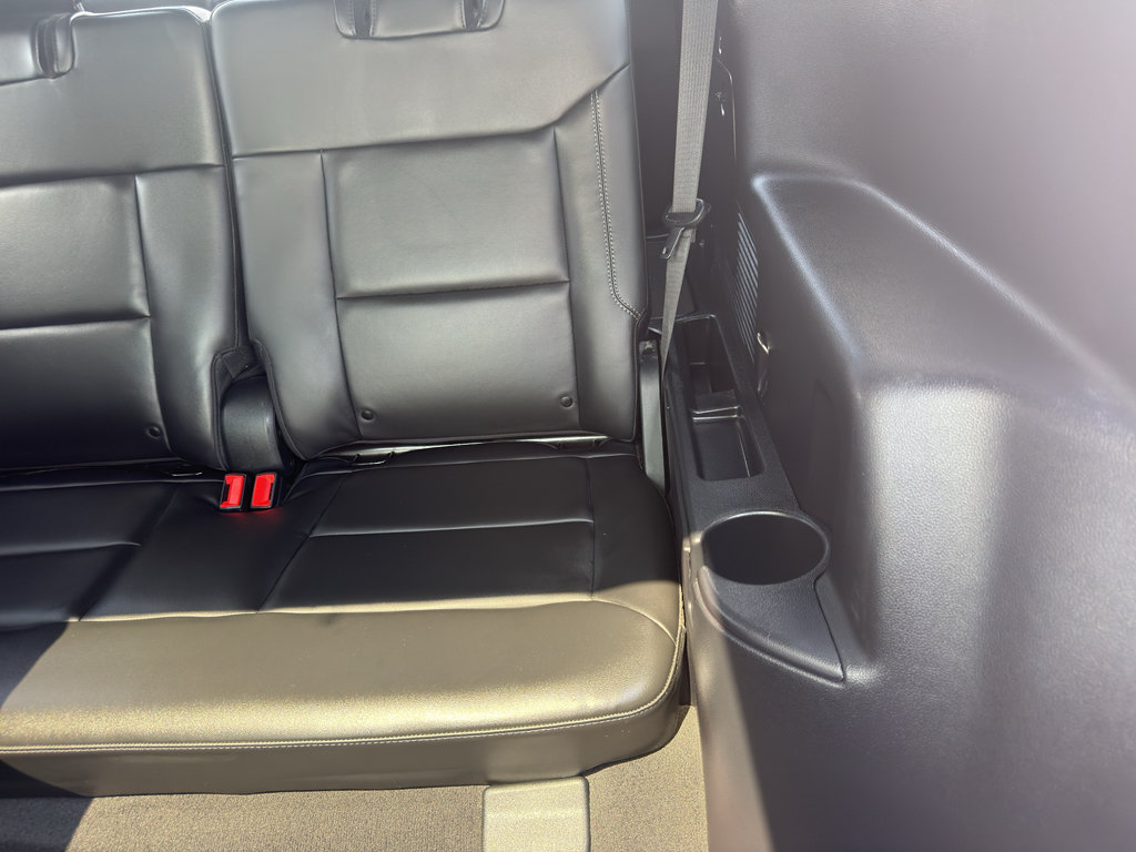 Used 2022 Ford Explorer XLT w/ Equipment Group 202A AWD/4WD image 37