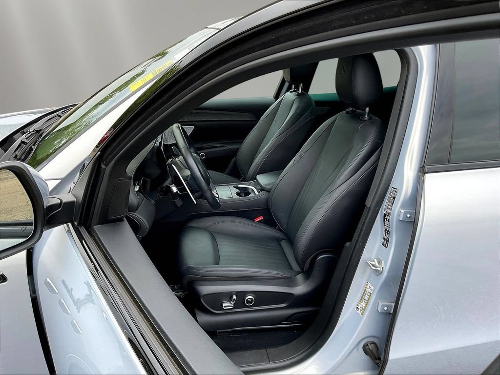 Used 2023 Maserati Grecale Modena AWD/4WD image 21