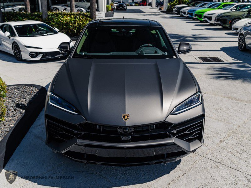 Used 2025 Lamborghini Urus SE AWD/4WD image 9