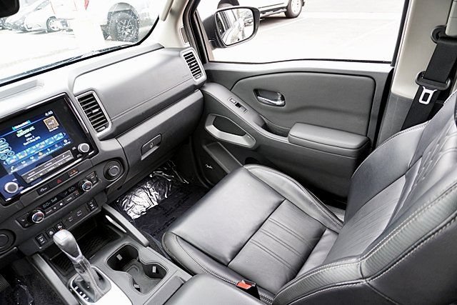 Certified 2024 Nissan Frontier SL w/ Technology Package RWD image 33