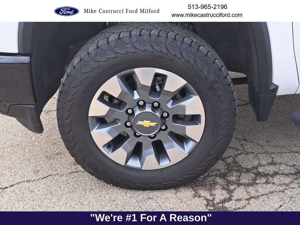 Used 2023 Chevrolet Silverado 2500 Custom w/ Custom Value Package image 9