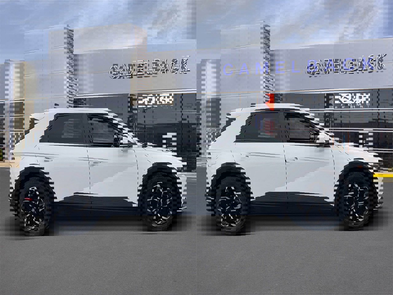 Used 2022 Hyundai Ioniq 5 SE w/ Cargo Package image 6