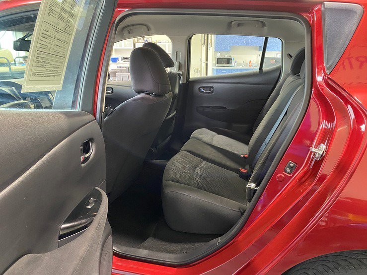Used 2013 Nissan Leaf SV w/ LED & Quick Charge Pkg FWD image 10