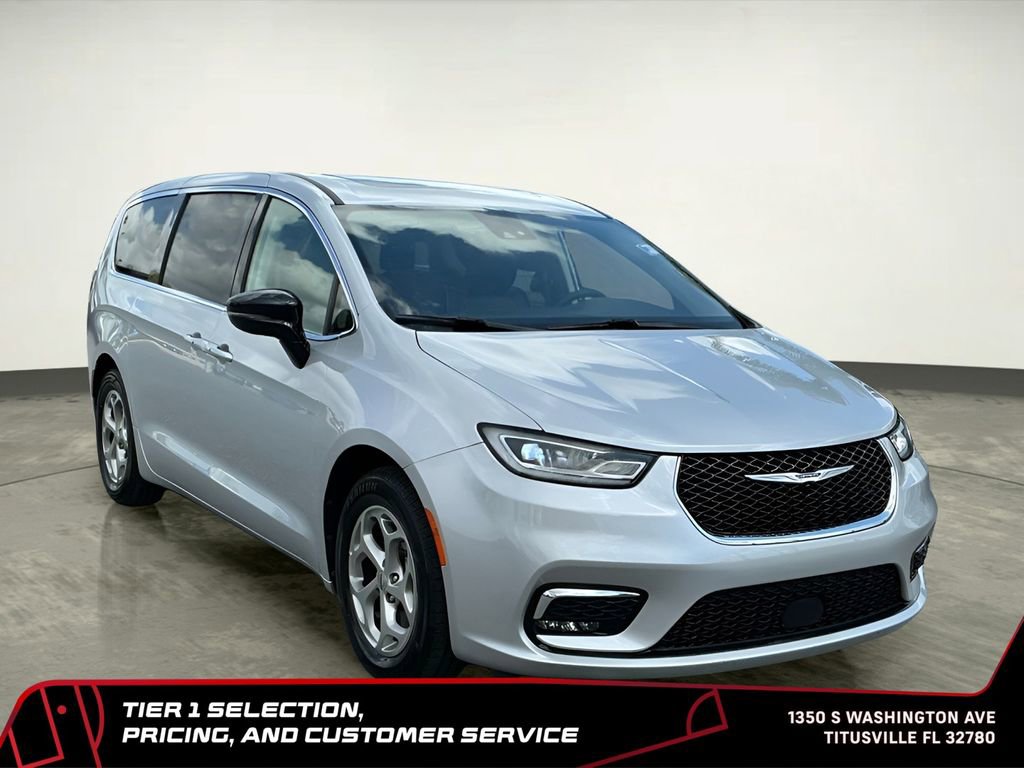 Used 2024 Chrysler Pacifica Limited FWD image 10