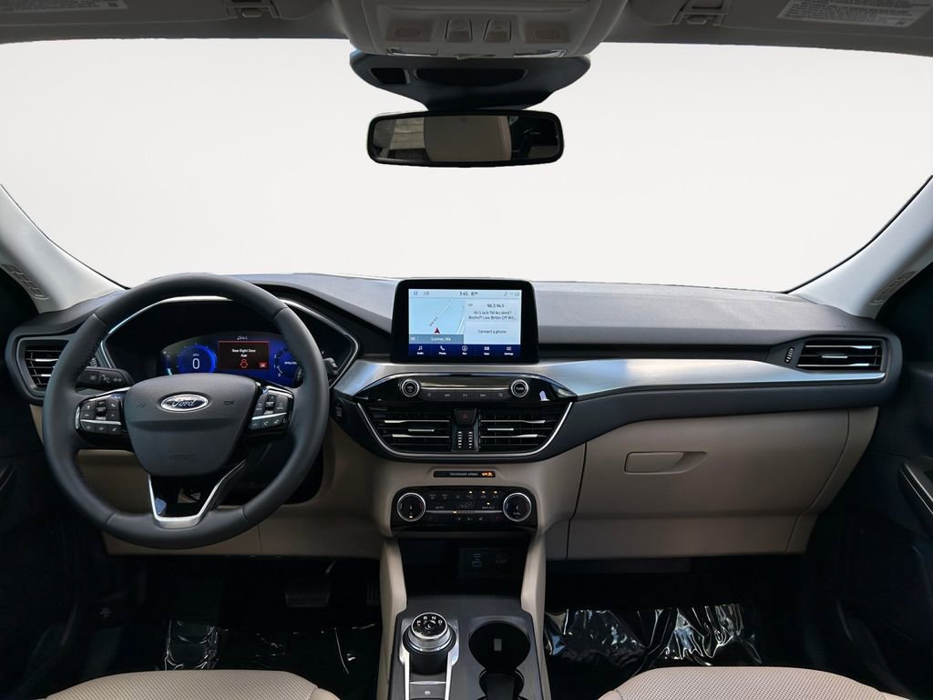 Used 2022 Ford Escape Titanium w/ Class II Trailer Tow Package image 14