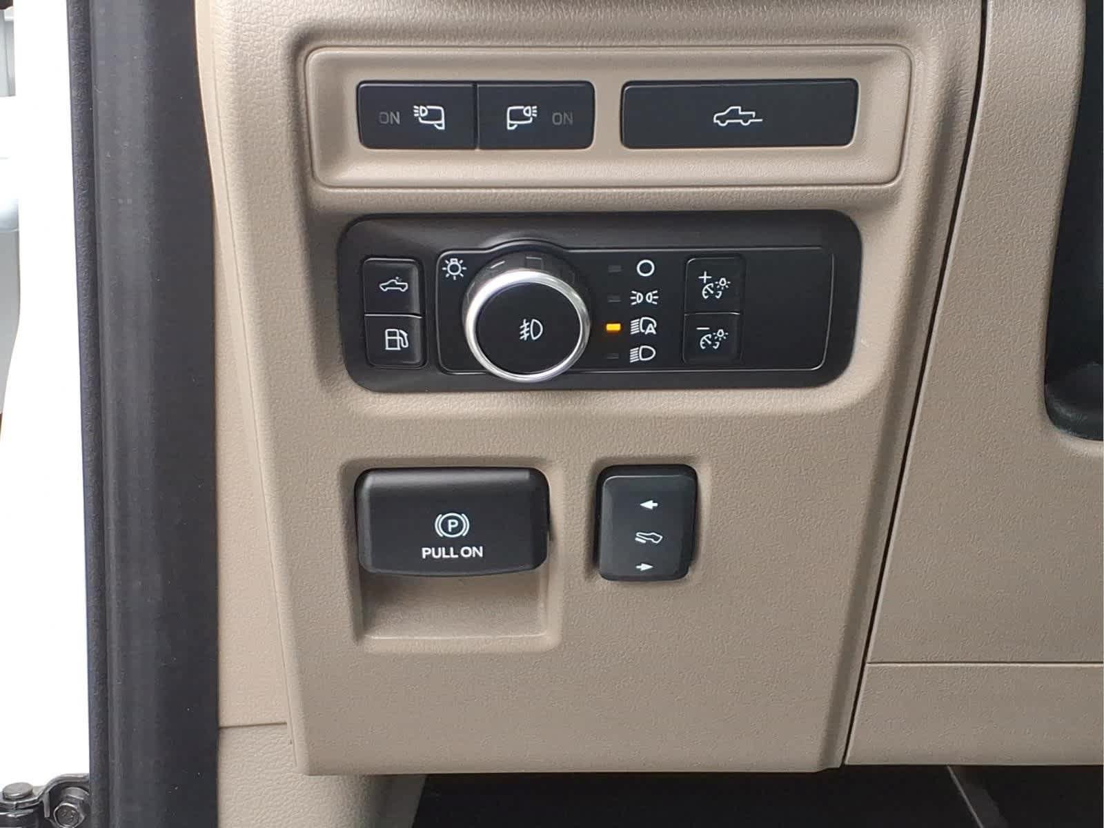 Used 2024 Ford F150 Platinum w/ Equipment Group 703A Plus AWD/4WD image 13