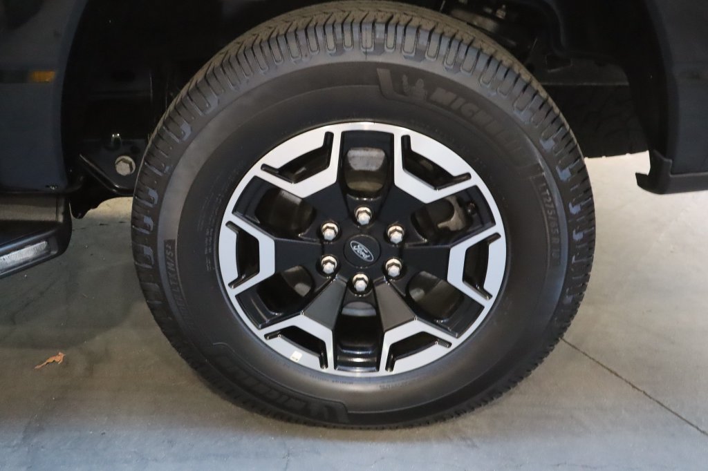 Used 2023 Ford F150 Lightning XLT AWD/4WD image 25