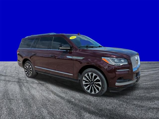 Used 2023 Lincoln Navigator L Reserve image 2