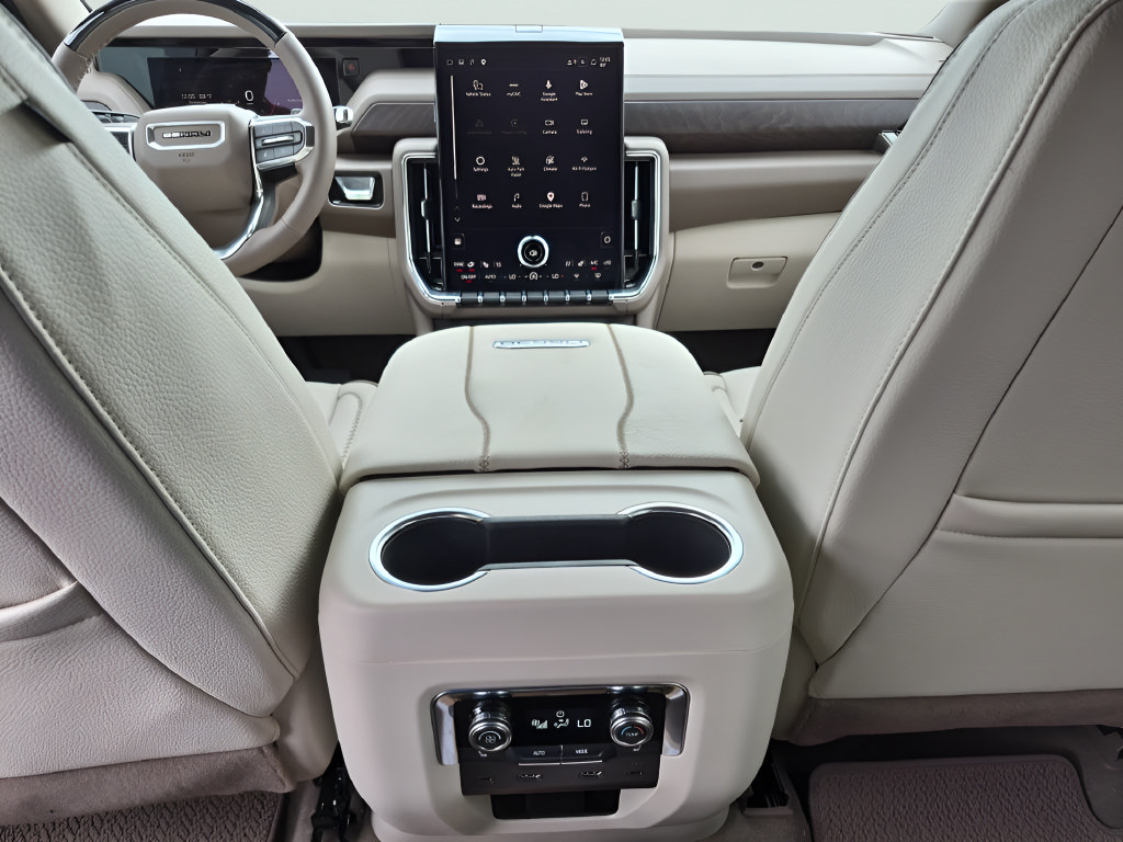 New 2026 GMC Yukon Denali w/ Denali Reserve Package AWD/4WD image 31