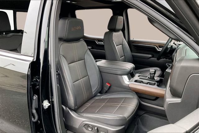 Used 2024 Chevrolet Silverado 1500 High Country w/ Technology Package image 20