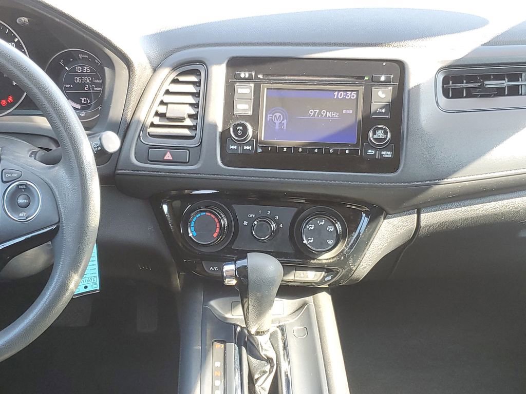 Used 2021 Honda HR-V LX image 27