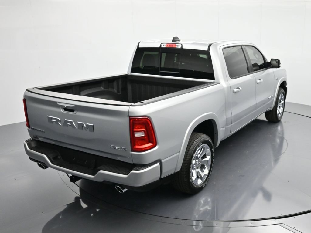 New 2026 RAM 1500 4x4 Crew Cab image 33