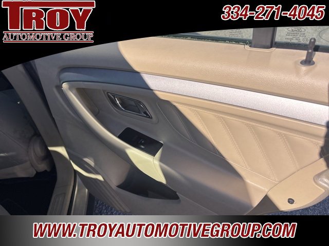 Used 2017 Ford Taurus SE image 21