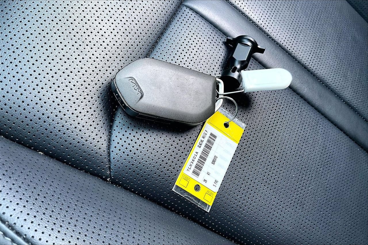 Used 2025 Kia Sorento S w/ Panoramic Sunroof Package FWD image 33