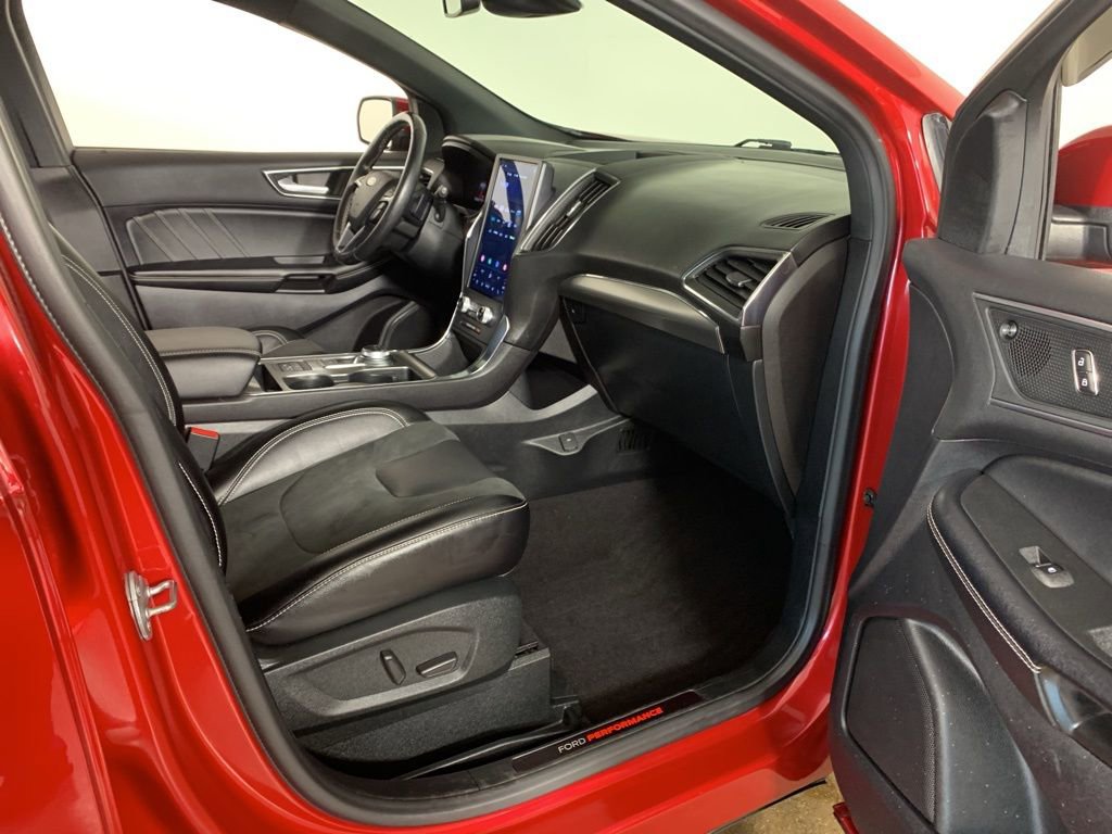Used 2022 Ford Edge ST w/ Equipment Group 401A image 39