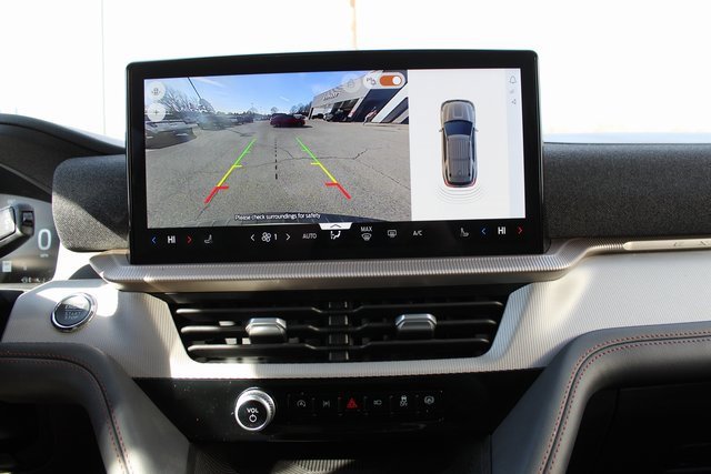 Used 2025 Ford Explorer Active RWD image 27